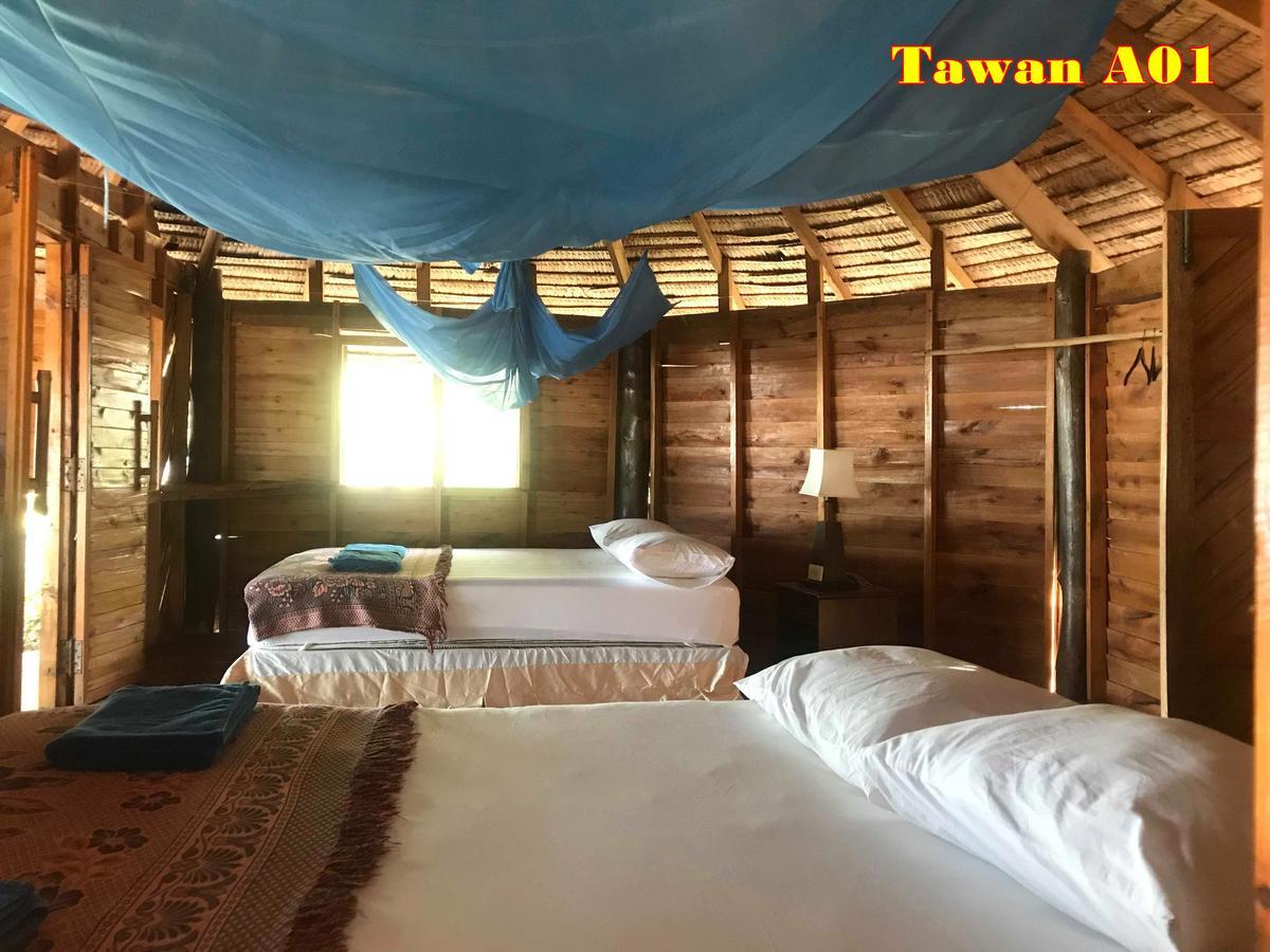 Tawan Bar And Bungalow Hotel Ko Phra Thong Exterior foto