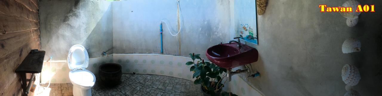Tawan Bar And Bungalow Hotel Ko Phra Thong Exterior foto
